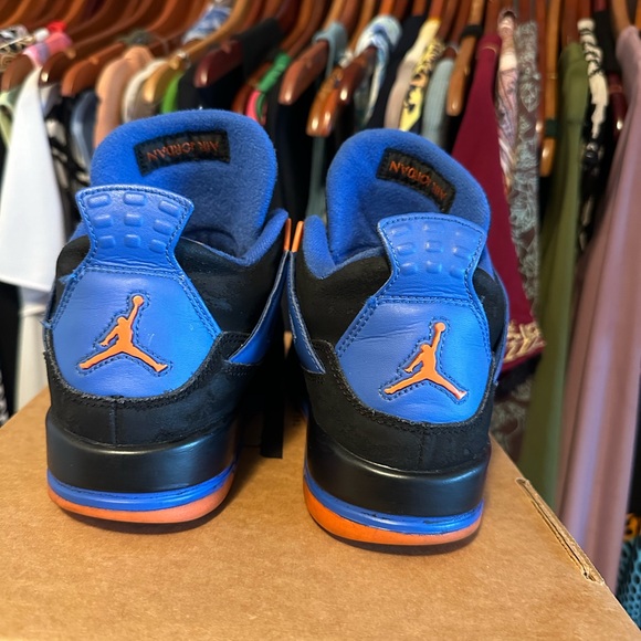 Jordan 4 Retro 2012 CAVS 6Y GS(Grade School) - Picture 4 of 15